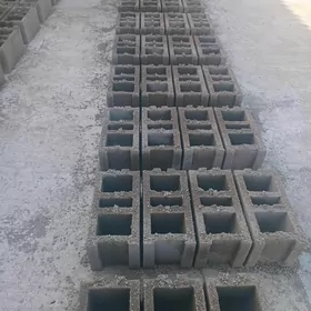 Beton kerpiç