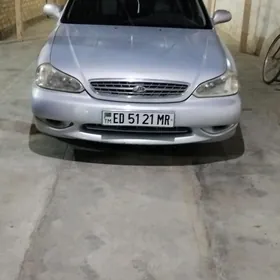 Kia Credos/Clarus 2000