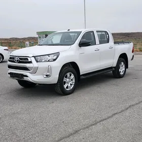Toyota Hilux 2024