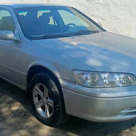 Toyota Camry 2000