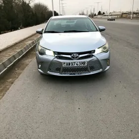 Toyota Camry 2016