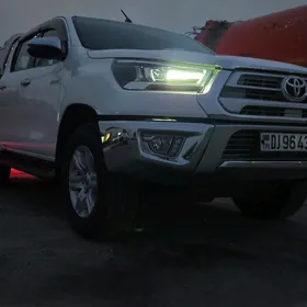 Toyota Hilux 2021