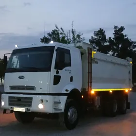 Ford Cargo 3535D 2012