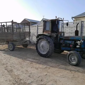MTZ 80 2005