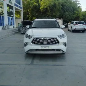 Toyota Highlander 2022