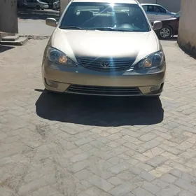 Toyota Camry 2004