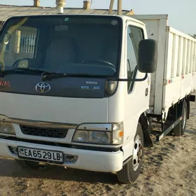 Mitsubishi Canter 2001