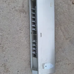 Kondisioner Akira 12000 BTU