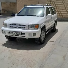 Nissan Pathfinder 2001