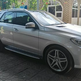 Mercedes-Benz ML350 2014