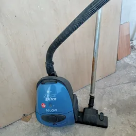пылесосLG 1400 W