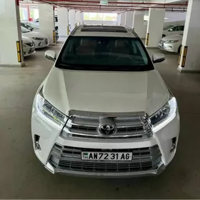 Toyota Highlander 2019