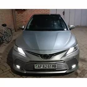 Toyota Camry 2020