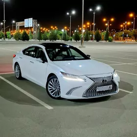 Lexus ES 350 2019