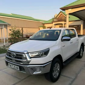 Toyota Hilux 2024