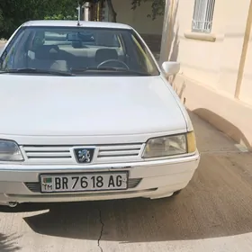 Peugeot 405 2014