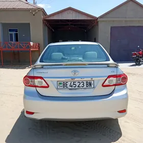 Toyota Corolla 2011