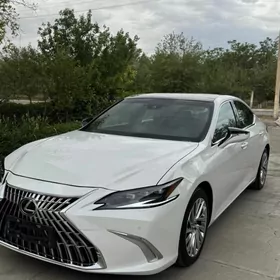 Lexus ES 350 2022
