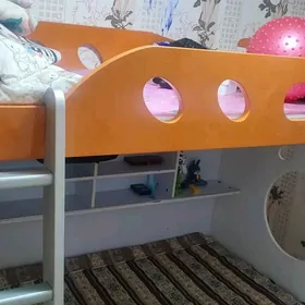 Кровать двухъярусная