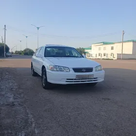 Toyota Camry 2000
