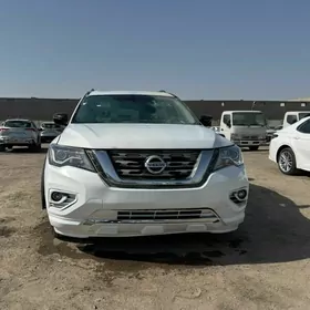 Nissan Pathfinder 2020