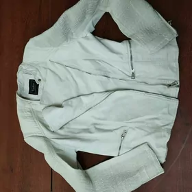 куртка из кожзаменителя