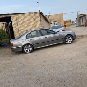 BMW E39 2002