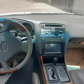 Lexus GS 300 2000