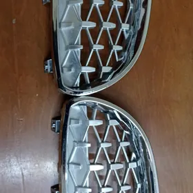 Решетка радиатора BMW e60