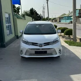 Toyota Sienna 2020