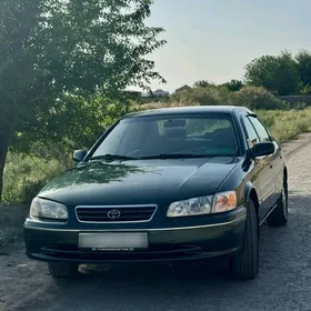 Toyota Camry 2000