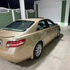 Toyota Camry 2011
