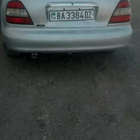 Daewoo Leganza 2000