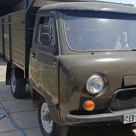 UAZ 452 1986
