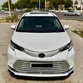 Toyota Sienna 2021