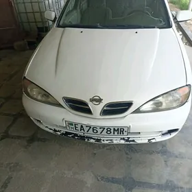 Nissan Primera 2000