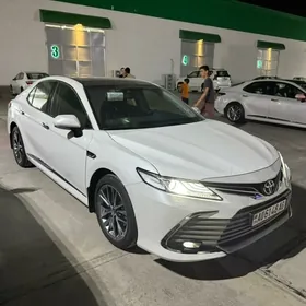 Toyota Camry 2024