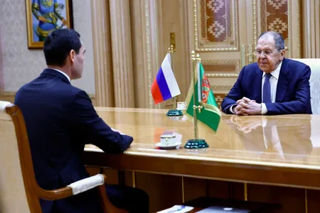 Serdar Berdimuhamedow Russiýa Federasiýasynyň daşary işler ministrini kabul etdi