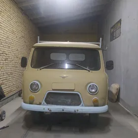 UAZ 452 1980