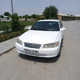Toyota Camry 2000