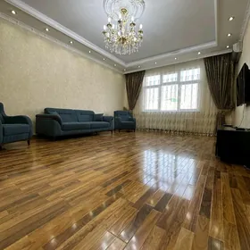 GURTLY 3KOMNAT 135M²