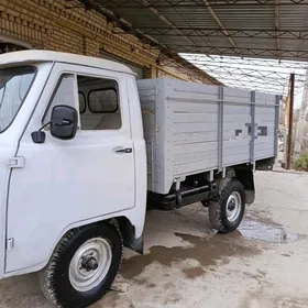 UAZ 452 1984