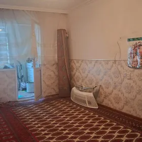 11 мкр 1этаж 1 ком подвал огор
