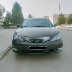 Toyota Camry 2004