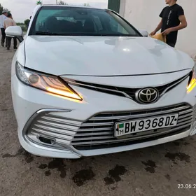 Toyota Camry 2018