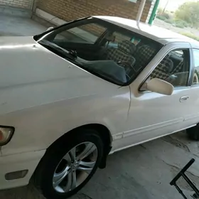 Nissan Maxima 1995