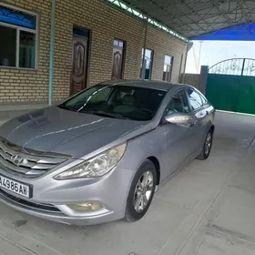 Hyundai Sonata 2011