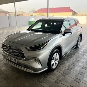 Toyota Highlander 2022