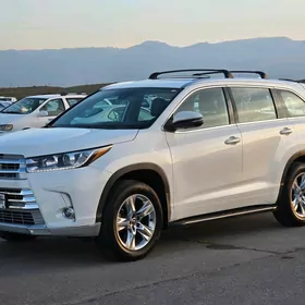 Toyota Highlander 2018
