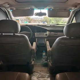Toyota Sienna 2001